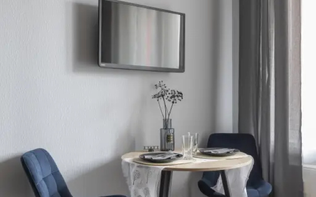 Апартаменты Студия с Балконом Moderna Flat у Аэропорта