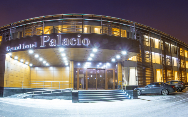 Гостиница Grand Palacio в Москве 9 отзывов об отеле, цены и фото номеров - забронировать гостиницу Grand Palacio онлайн Москва вид на фасад