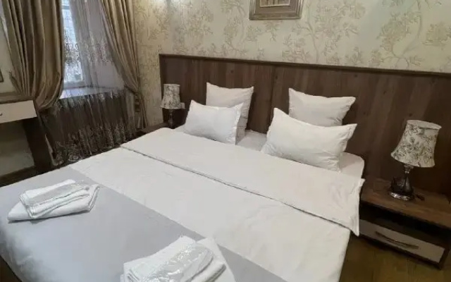 Deluxe Triple room · Sanapiro Tbilisi — photo 5