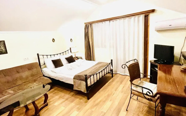 Guest rooms · Tbilisi — photo 30