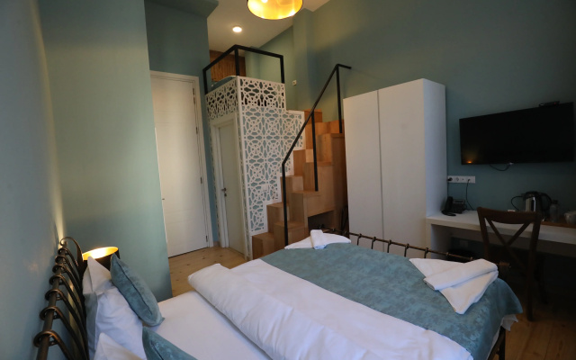 Guest rooms · Tbilisi — photo 14