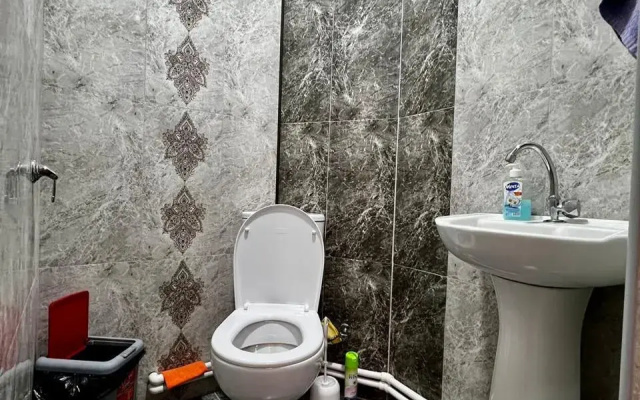 Частный Дом New 3 bedroom house each room rentable separately