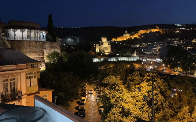 Grounds · Tbilisi — photo 32