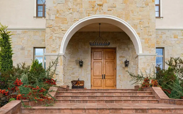 Отель Agarani Estate