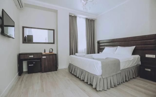 Guest rooms · Batumi — photo 28