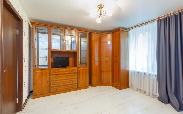Квартира Inndays Apartments на Обручева 49