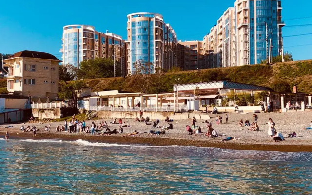 Квартира Море при выходе из двора