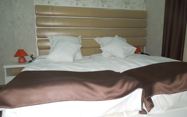 Guest rooms · Tbilisi — photo 10