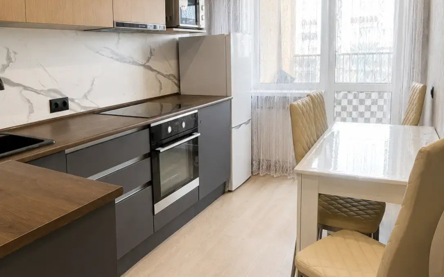 Апартаменты DreamHouse на Спутников 16