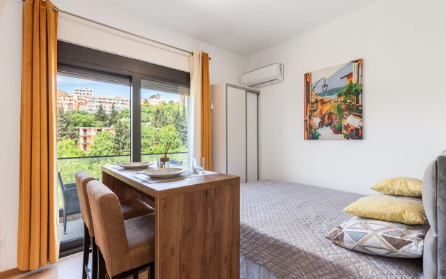 Апартаменты Summer Nest Studio in Becici