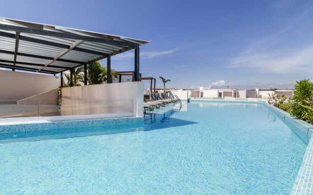 The Gallery by Riviera Rentals Apartments