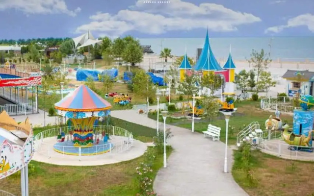 Курортный отель Maricel Astara Resort