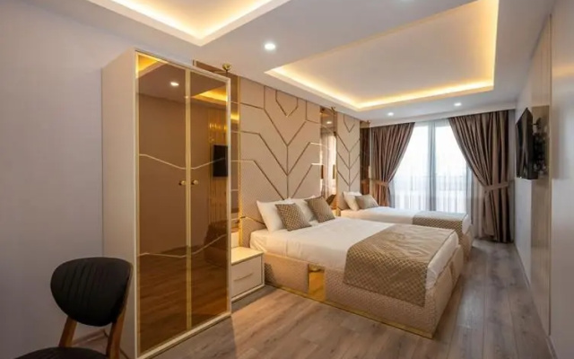 Luxury Airport Hotel by Zazzoni