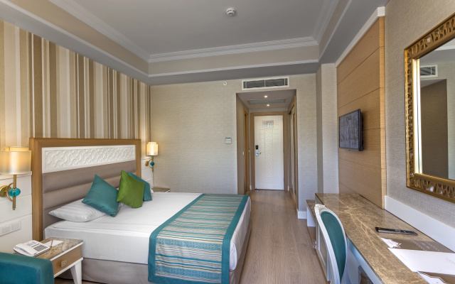 Отель Karmir Resort  & SPA