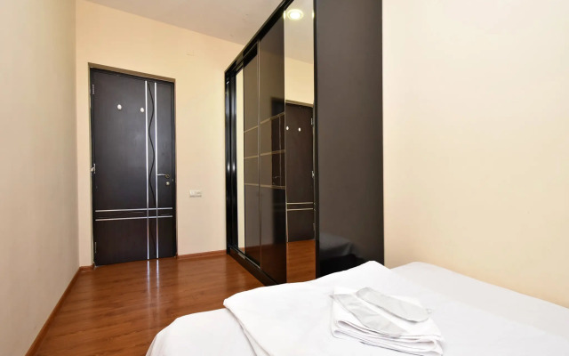 Апартаменты RentInnYerevan 74 Aram Street