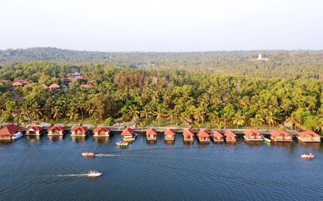Отель Poovar Island Resort