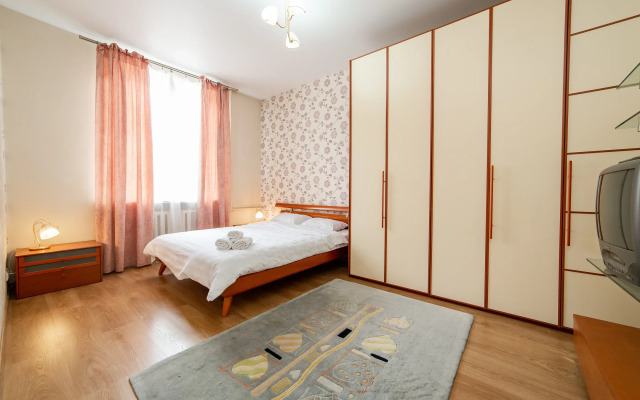 Квартира 2 комнатная BelaTravel метро Якуба Коласа