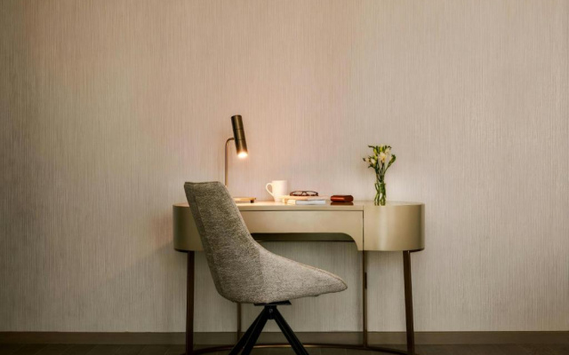 Отель Aura Suites Downtown