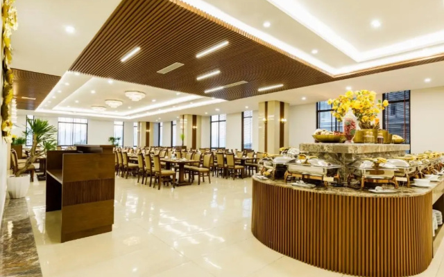 Отель Balcona Hotel Da Nang