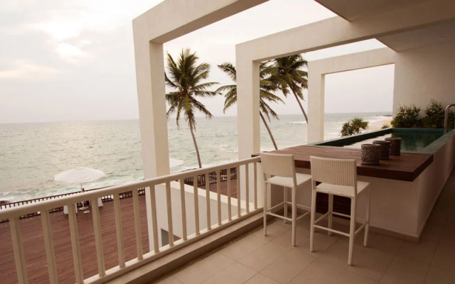 Отель Michelle Boutique Beach