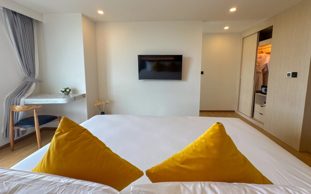 Квартира Luxury 5-star duplex in La Vita Sea View