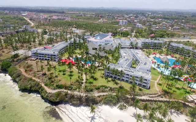 Отель PrideInn Paradise Beach Resort & Spa