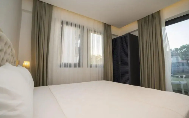 Апарт-отель Channel Suites