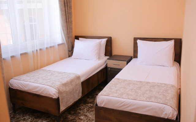 Отель Red Hotel Yerevan