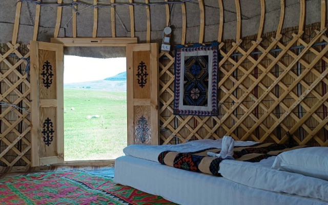 Кемпинг Sky Yurts