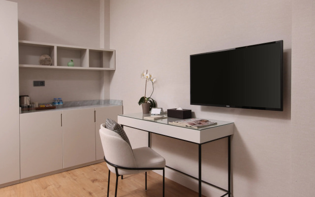 The Pearl Suites