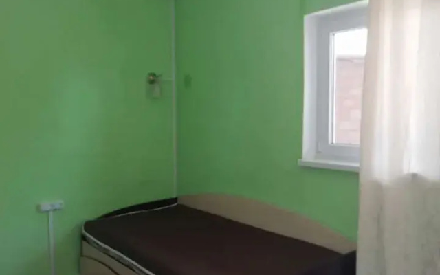 Частный дом С двумя спальнями и террасой с садовой мебелью