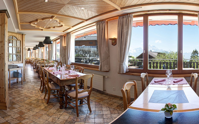 Отель Alpe Fleurie Hotel & Residence