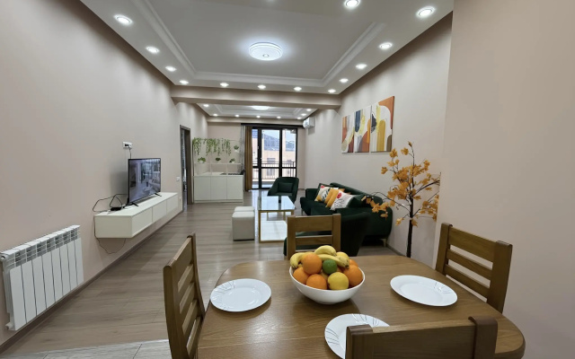 Апартаменты Family Apartment on Koghbatsi street