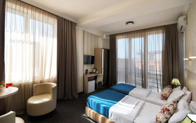 Отель Light House Old City Hotel