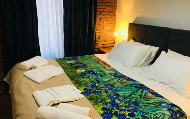 Guest rooms · Tbilisi — photo 36
