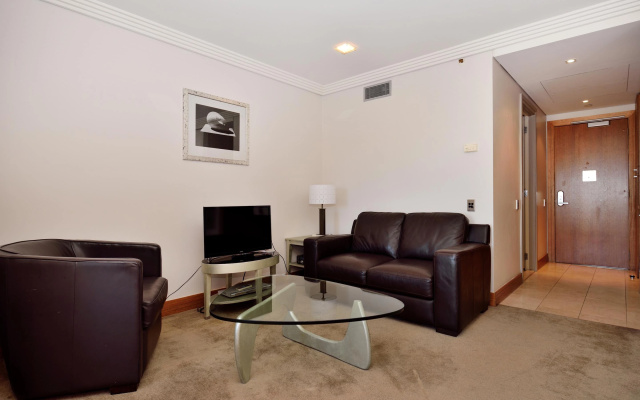 Апартаменты Elegant With City View