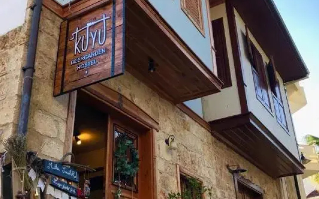 Хостел Kuyu Beergarden