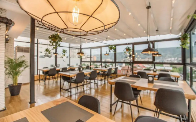 Business facilities · Tbilisi — photo 10