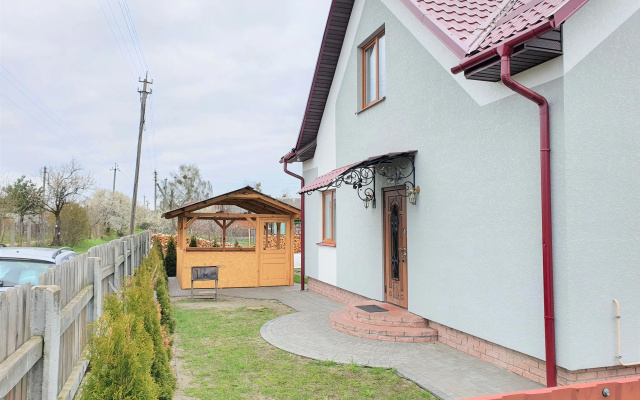 Гостевой дом Коттедж Позитив с баня/сауна, караоке в Брест