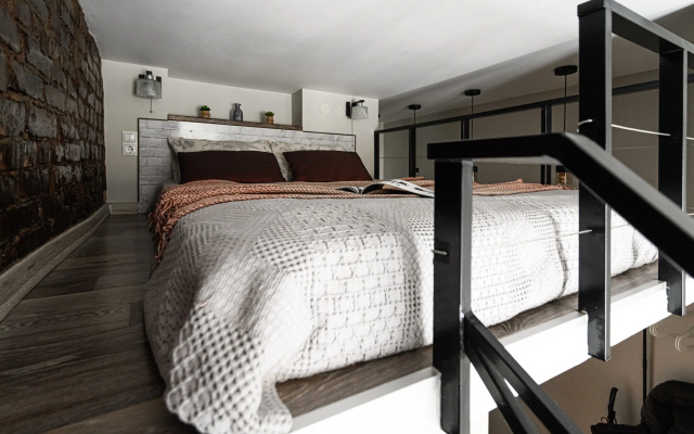 Квартира LOFT 2 уровня пешком до метро