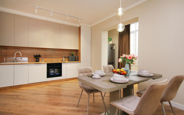 Апартаменты Modern Spacious and Elegant Apt