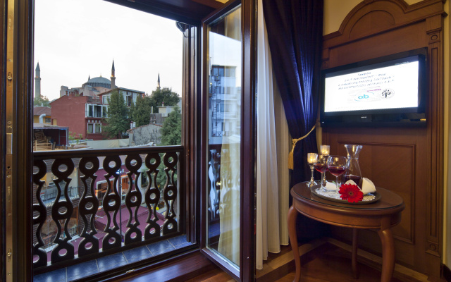 Отель Glk Premier Acropol Suites & Spa