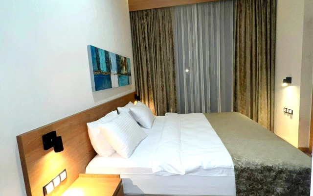 Classic Triple Family room with view · Banovani Hotel — photo 2
