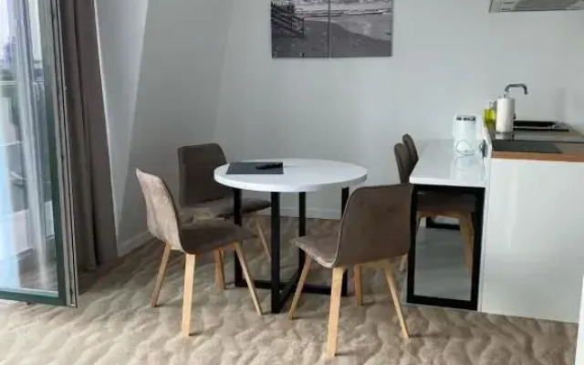 Апартаменты Улучшенные с Панорамным Окном Park House