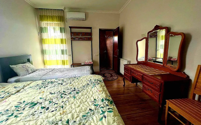 Guest rooms · Kutaisi — photo 13