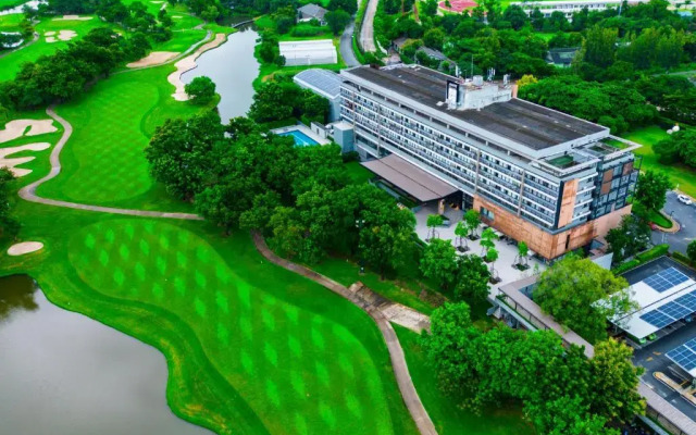 Tinidee Hotel Bangkok Golf Club