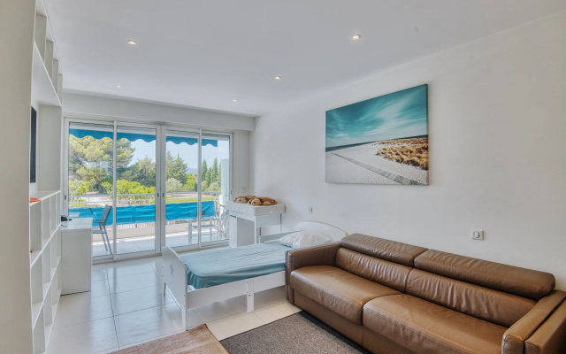Luxurious 2BD W/seaview In Cap D'antibes Apartments