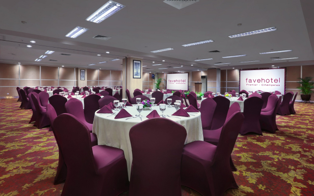 Отель Favehotel Premier Cihampelas