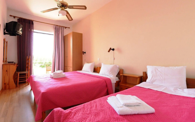 Отель Pharos Rooms