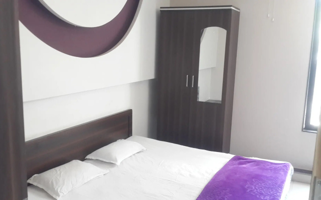 Отель Holiday Era Lodging